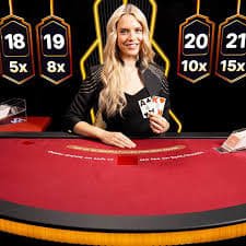 Evolution Gaming roulette wheel and betting layout on maxistoto login
